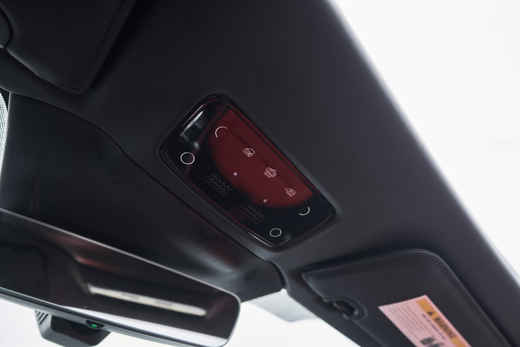 Used 2024 Ferrari Roma Spider image 71