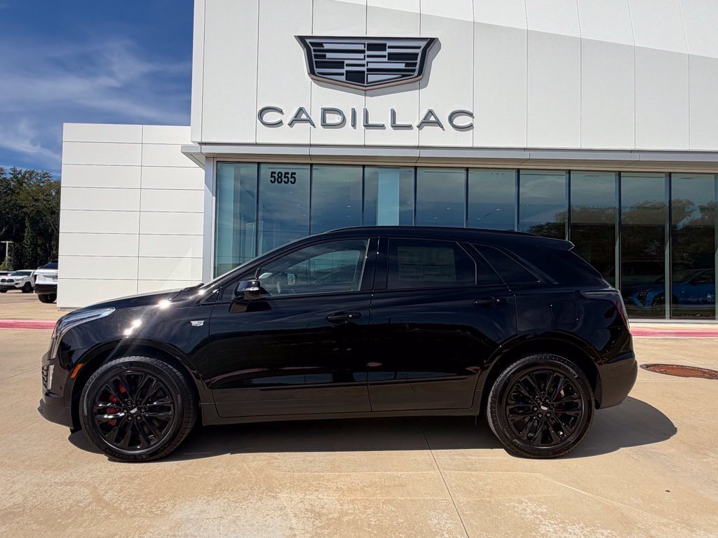 New 2026 Cadillac XT5 Sportv w/ LPO, Onyx Lite Package AWD/4WD image 2