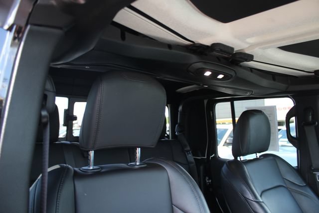 Used 2024 Jeep Gladiator Sport w/ Premium Package AWD/4WD image 34