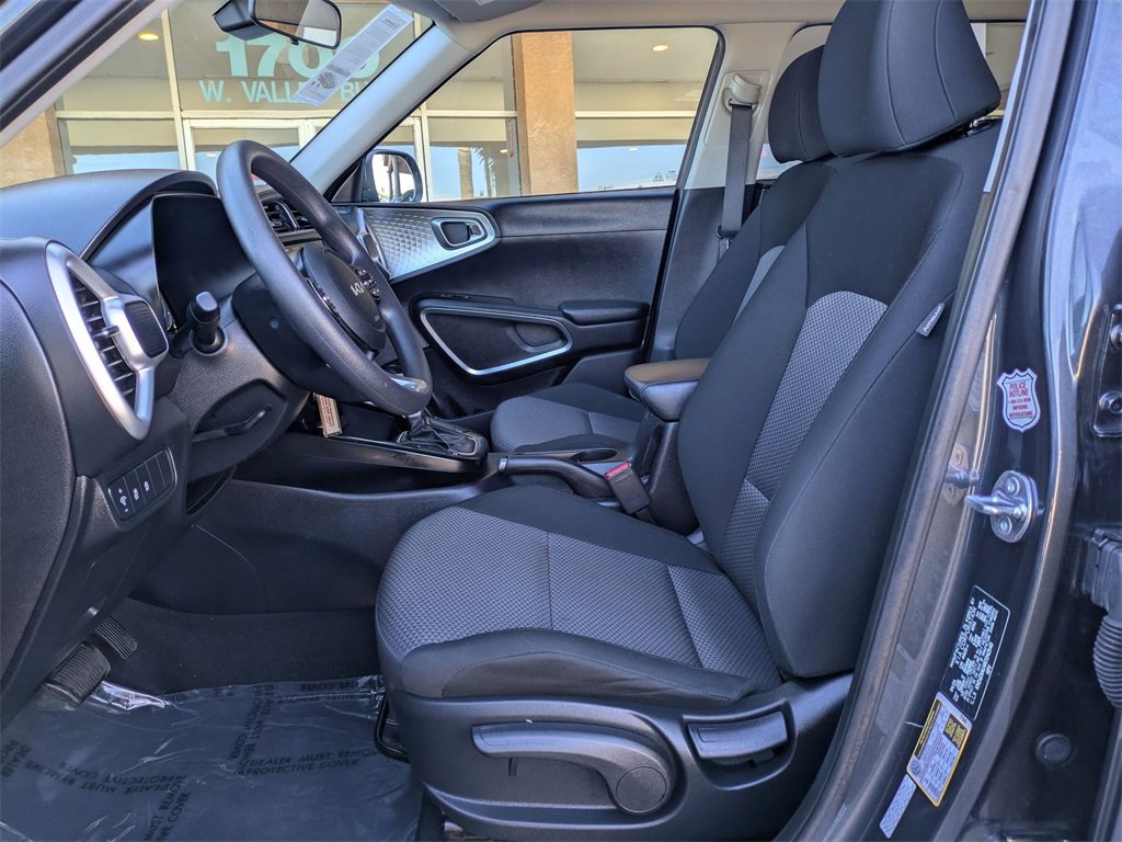 Used 2024 Kia Soul LX w/ Option Group 015 image 25