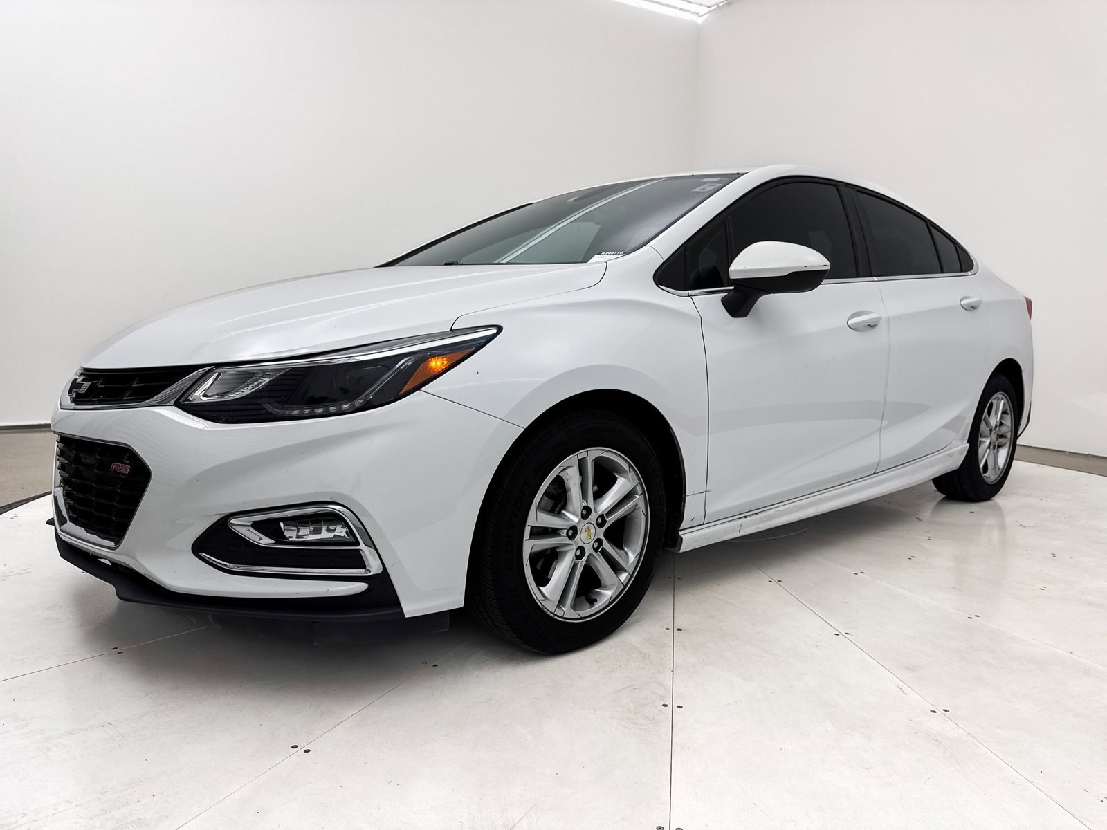 Used 2018 Chevrolet Cruze LT w/ RS Package image 12