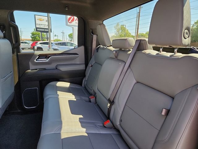 Used 2025 GMC Sierra 1500 SLT RWD image 11