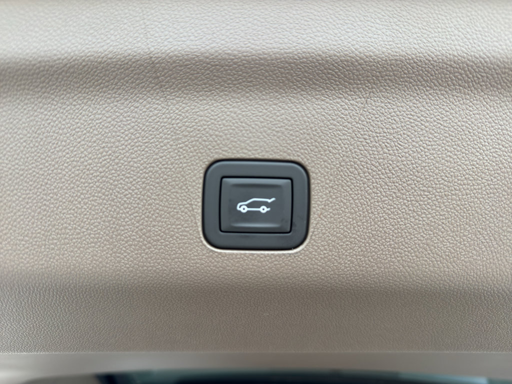 New 2026 GMC Yukon XL Denali image 14