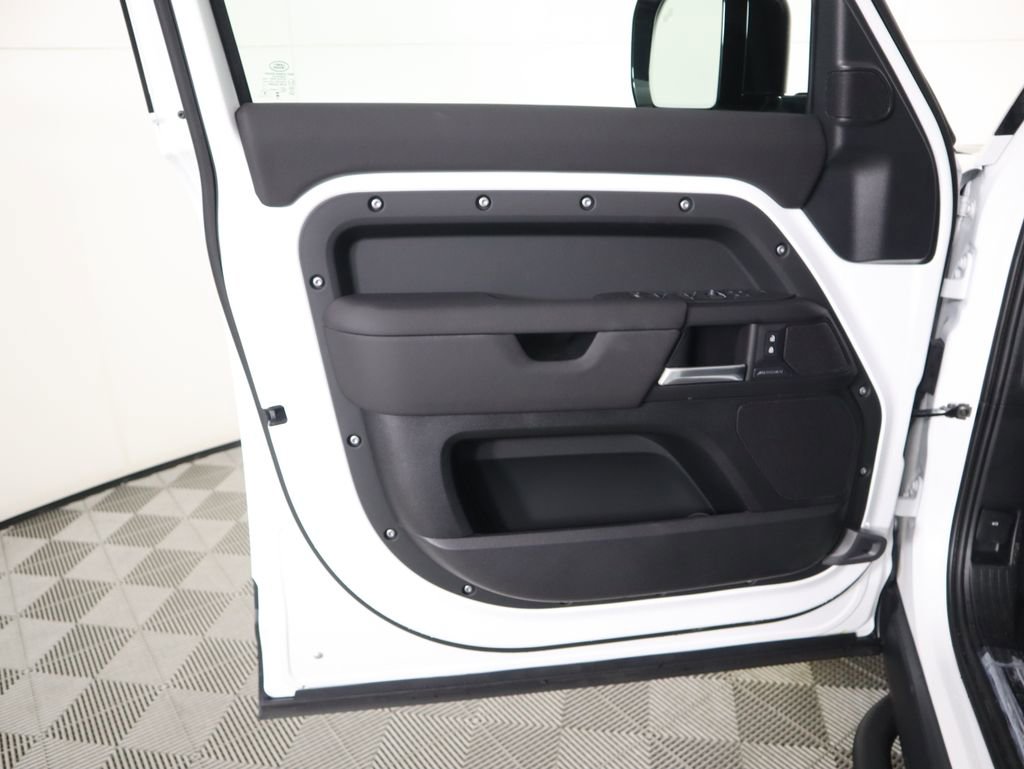 New 2026 Land Rover Defender 110 S image 24