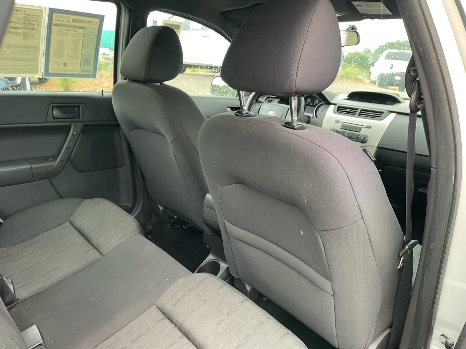 Used 2011 Ford Focus SE FWD image 23