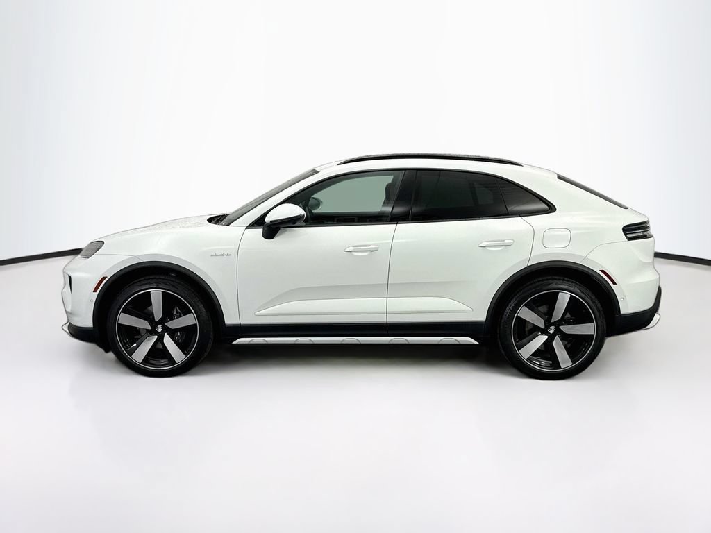 Used 2024 Porsche Macan 4 Electric AWD/4WD image 2