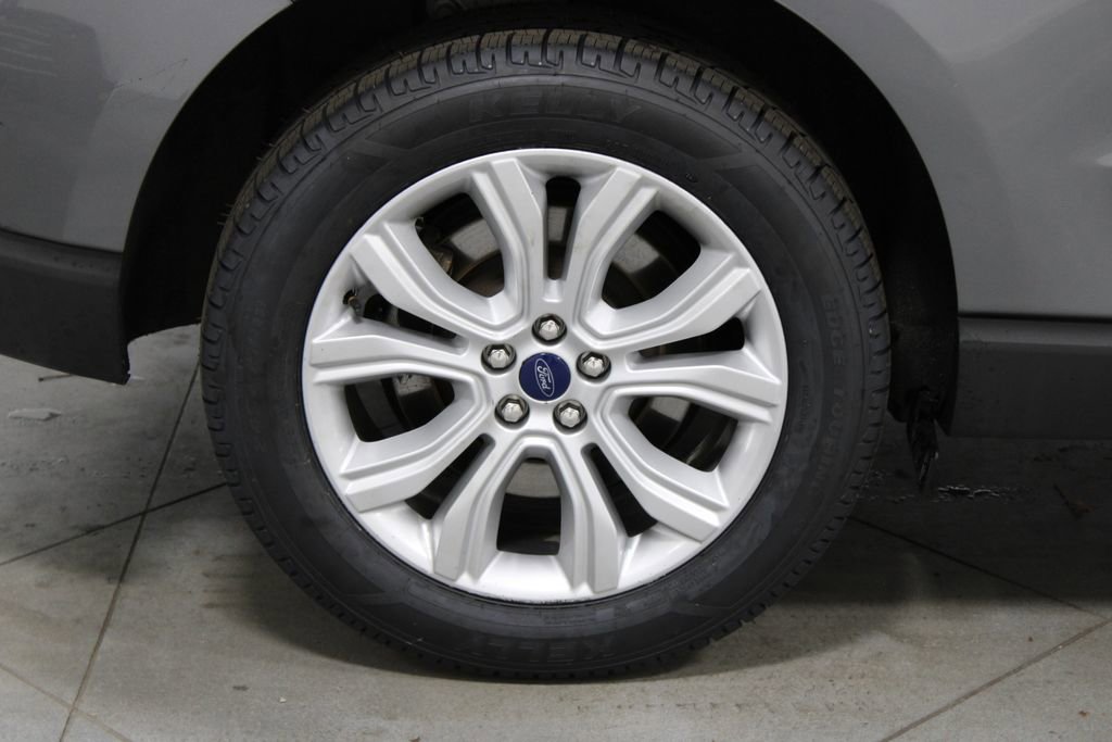 Used 2024 Ford Edge Titanium image 13