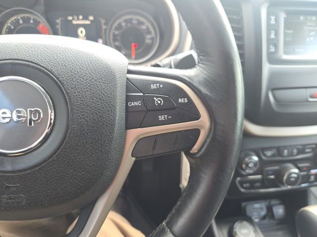 Certified 2016 Jeep Cherokee Latitude AWD/4WD image 15