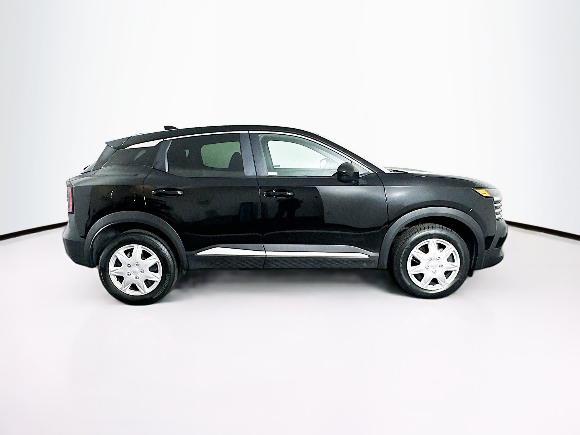 Used 2025 Nissan Kicks SV FWD image 10