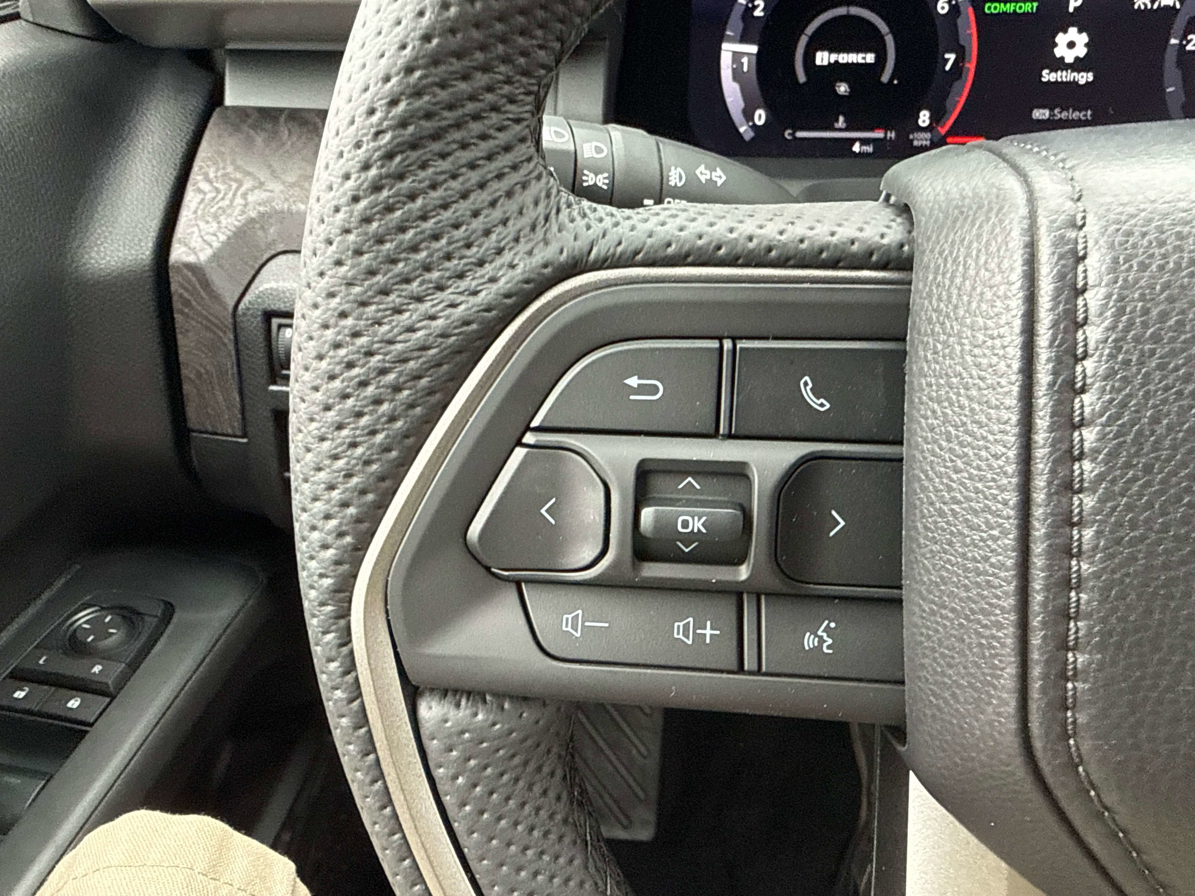 New 2026 Toyota Tacoma Limited w/ Tow Tech Package image 21