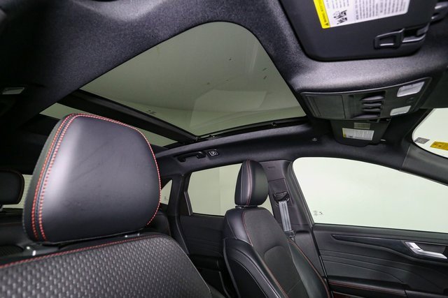 Used 2023 Ford Escape ST-Line w/ Tech Pack #1 image 18