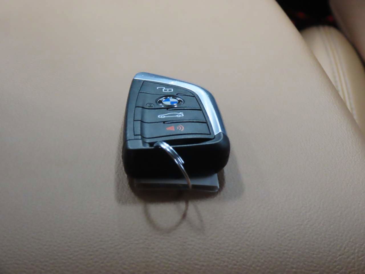 Used 2025 BMW X4 xDrive30i image 18