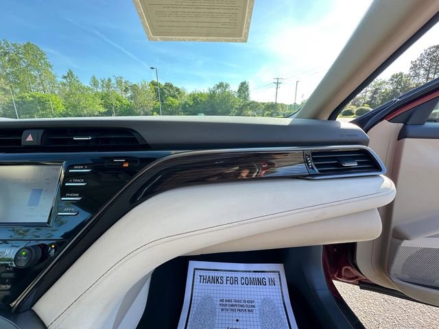 Used 2020 Toyota Camry LE image 16