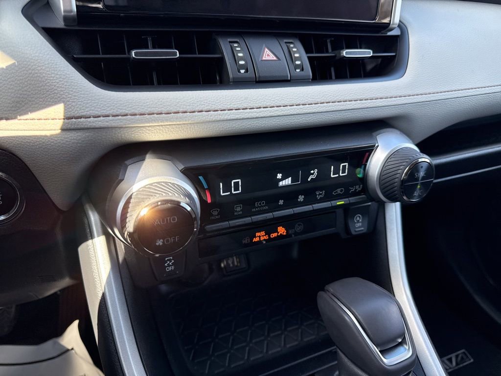 Used 2024 Toyota RAV4 XLE Premium image 31