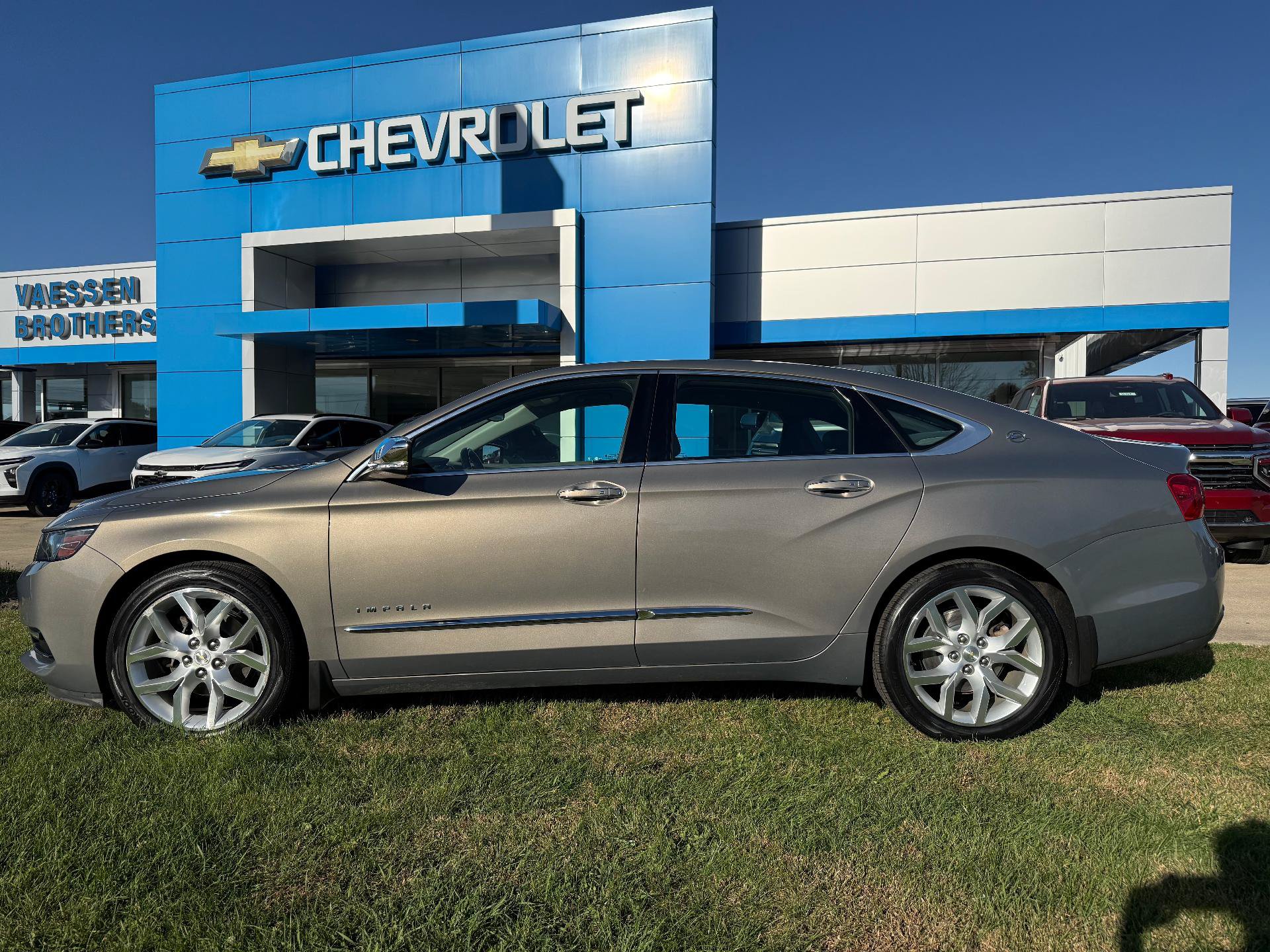 Certified 2018 Chevrolet Impala Premier FWD image 4
