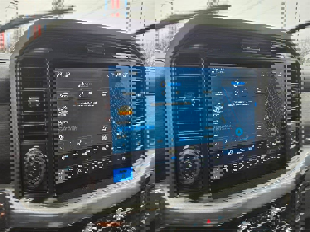 New 2025 Ford F150 Lariat w/ Equipment Group 501A Mid image 14