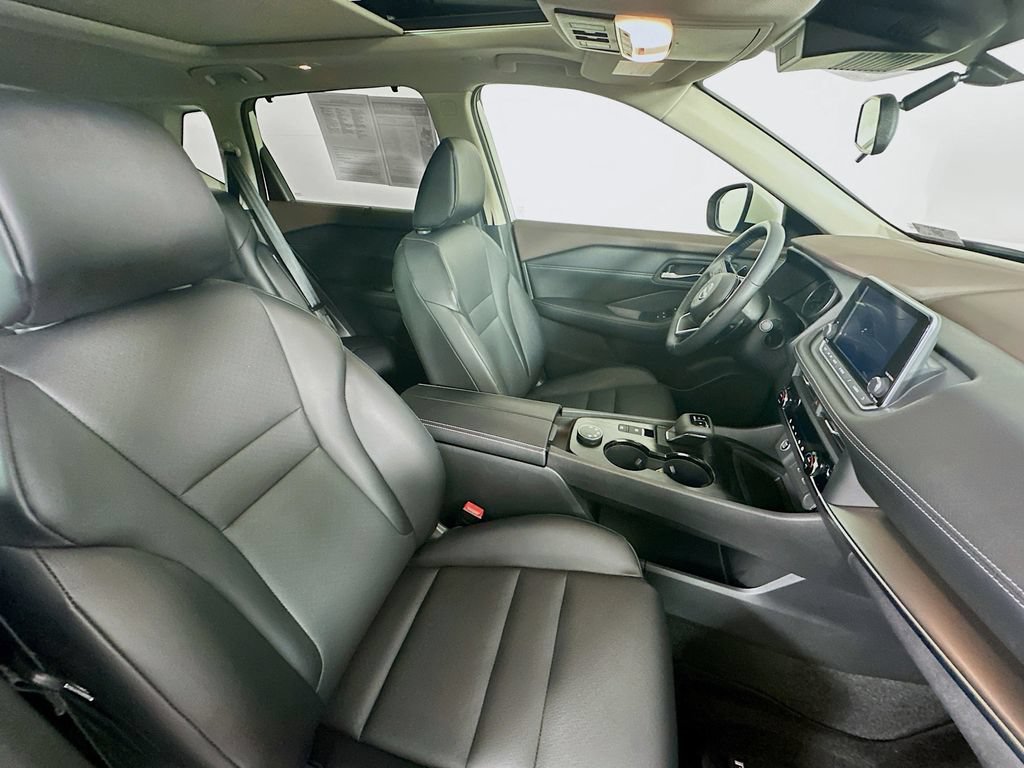 Certified 2023 Nissan Rogue SV w/ SV Premium B Package AWD/4WD image 36