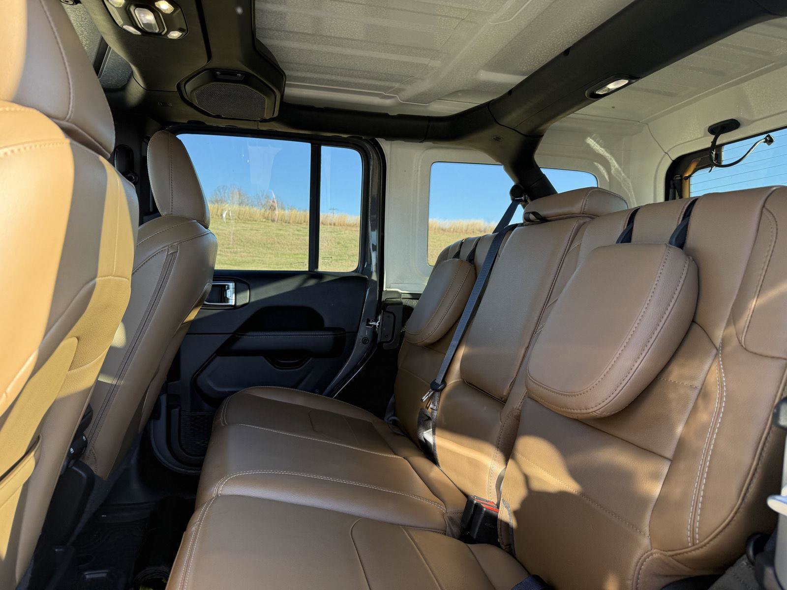 Certified 2023 Jeep Wrangler Sahara w/ Cold Weather Group image 17