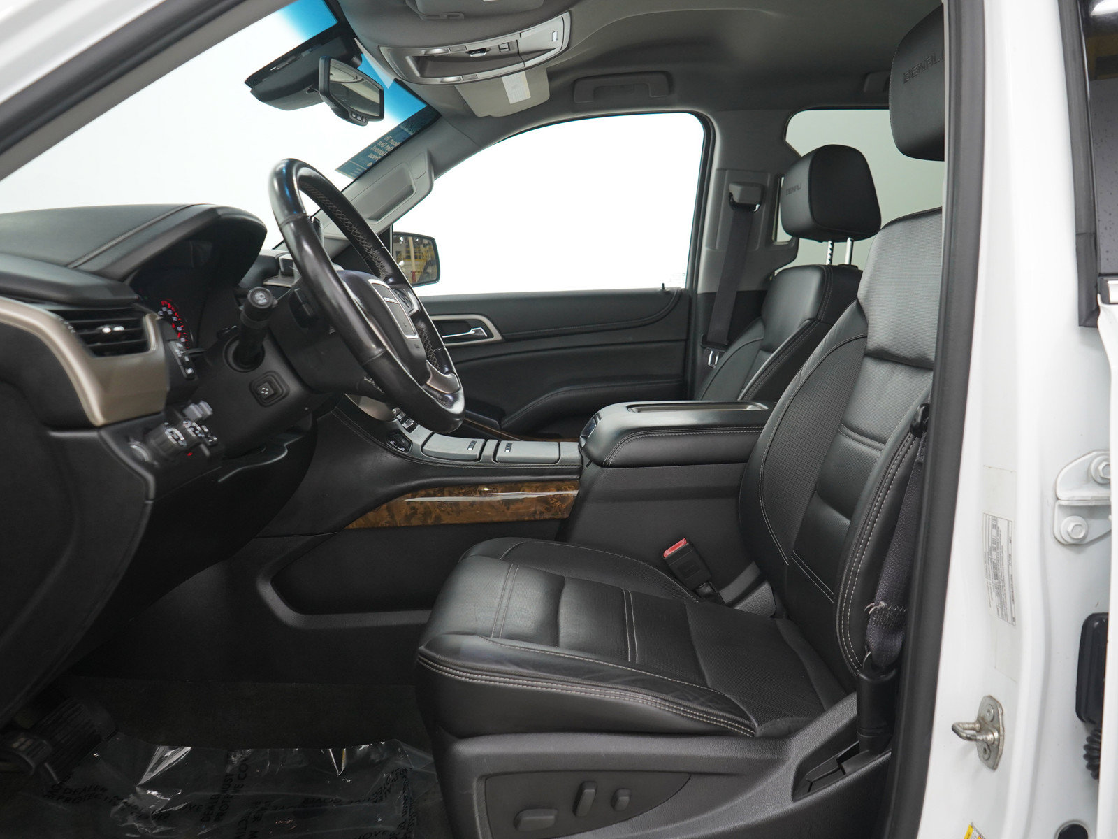 Used 2015 GMC Yukon Denali AWD/4WD image 26