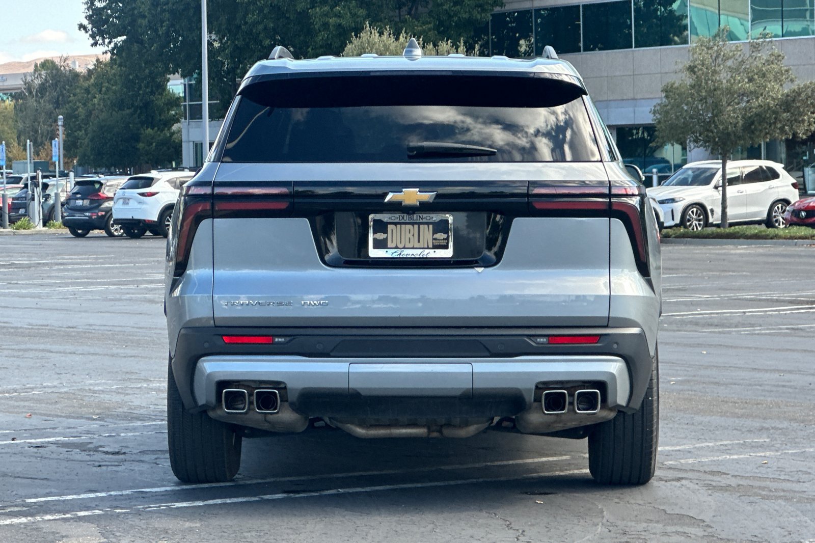 Used 2025 Chevrolet Traverse LT AWD/4WD image 5