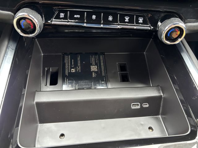 Used 2025 Chevrolet Tahoe Z71 image 20