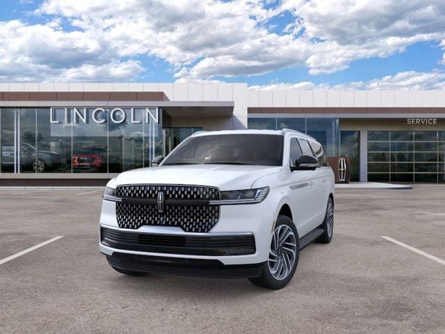 New 2026 Lincoln Navigator L Premier AWD/4WD image 2