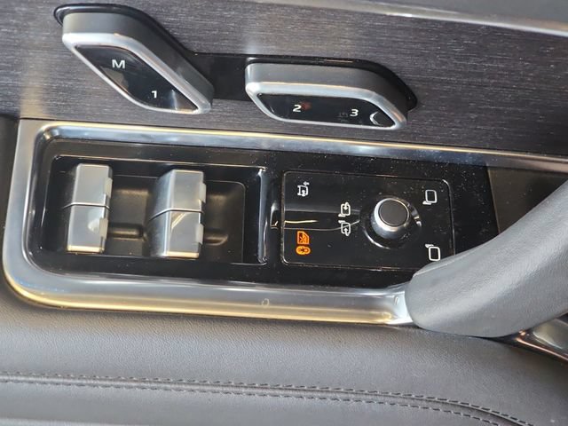 Certified 2023 Land Rover Range Rover First Edition AWD/4WD image 30