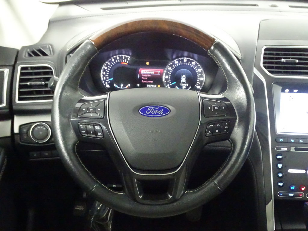 Used 2018 Ford Explorer Platinum AWD/4WD image 7