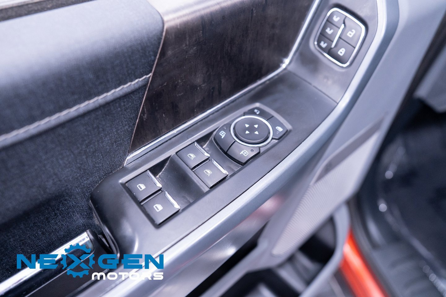 Used 2023 Ford F150 Lariat w/ Trailer Tow Package image 22