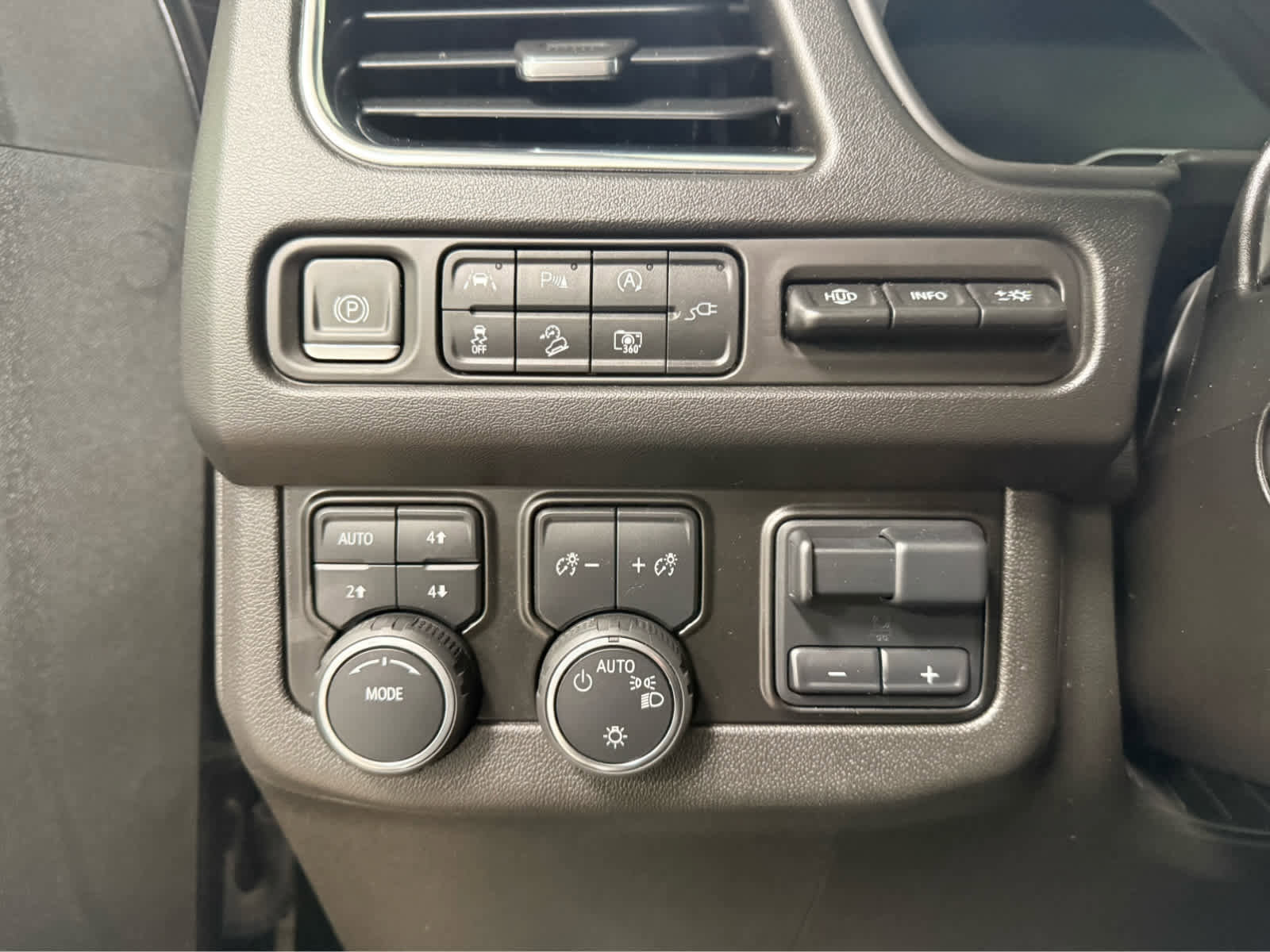 Certified 2022 Chevrolet Tahoe High Country w/ Max Trailering Package AWD/4WD image 26