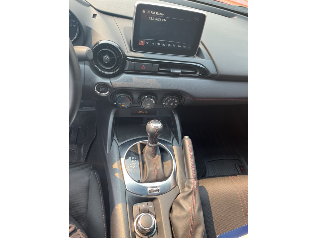 Used 2016 MAZDA MX-5 Miata Club RWD image 9