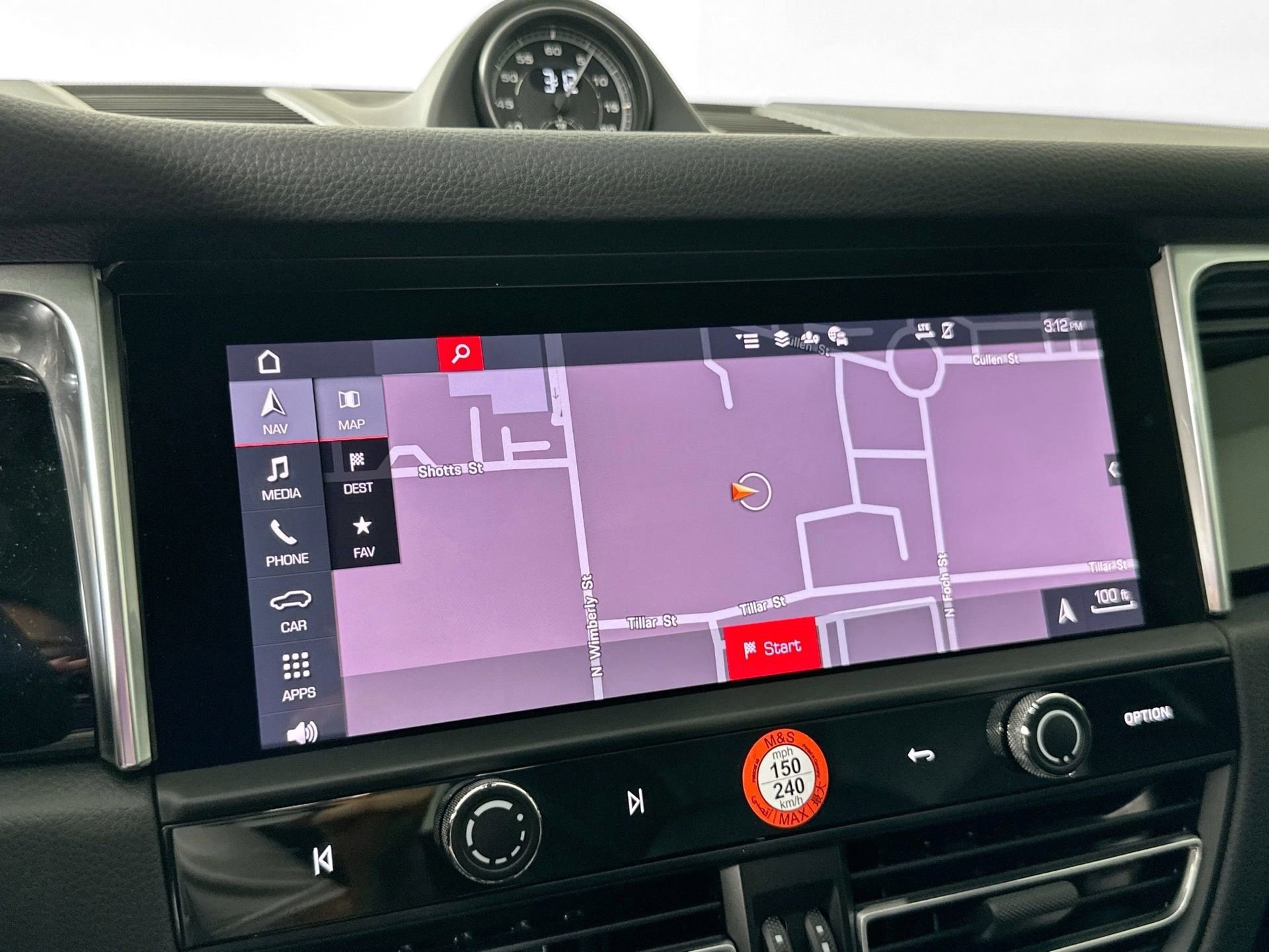 Certified 2025 Porsche Macan image 22