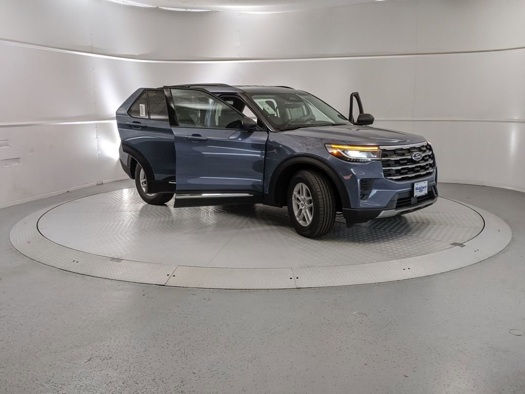 New 2025 Ford Explorer Active image 7
