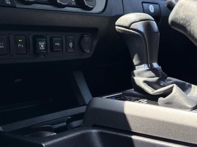 Used 2022 Toyota Tacoma TRD Off-Road w/ Technology Package RWD image 17