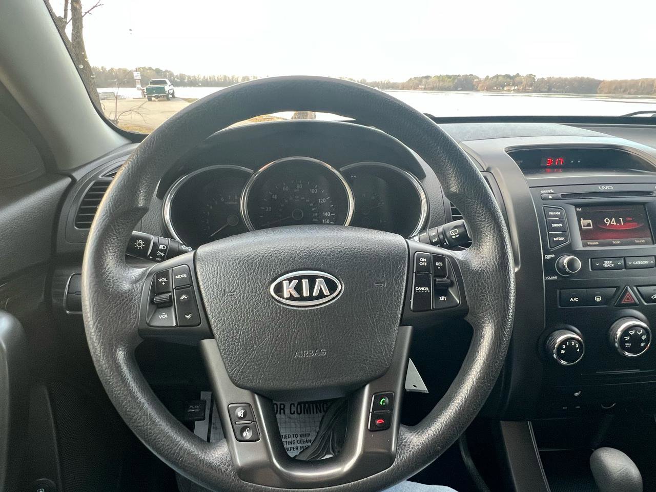 Used 2013 Kia Sorento LX w/ Convenience Pkg image 30