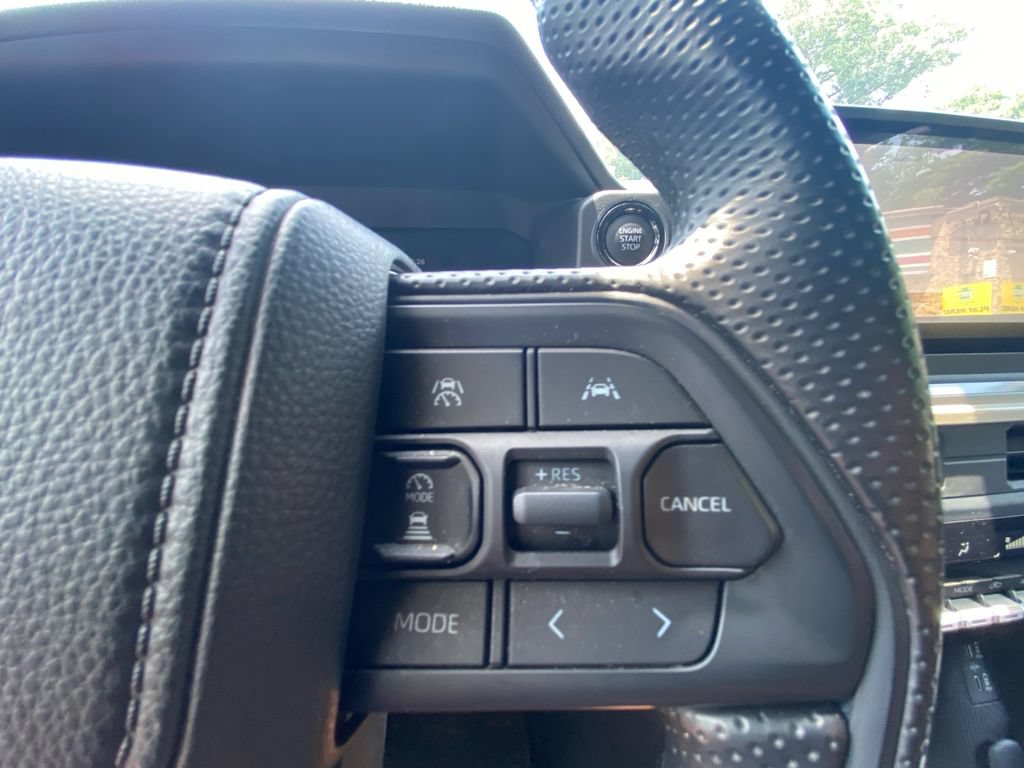 Used 2025 Toyota Tacoma SR5 AWD/4WD image 20
