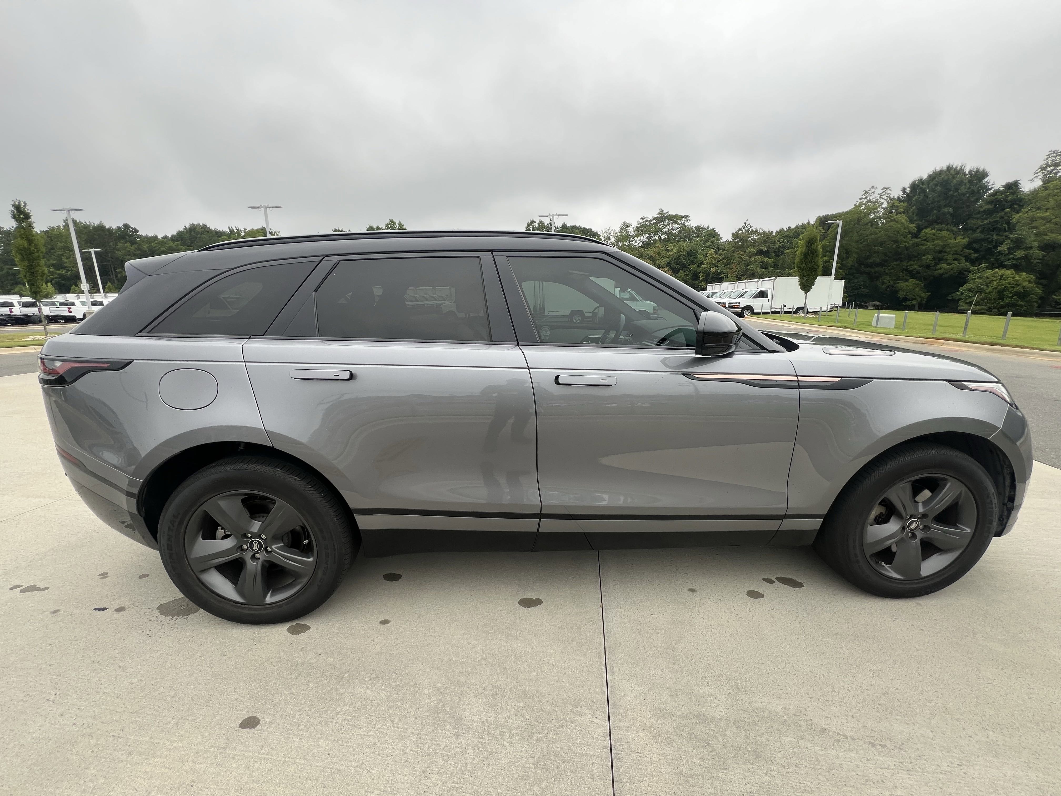 Certified 2023 Land Rover Range Rover Velar R-Dynamic S image 8