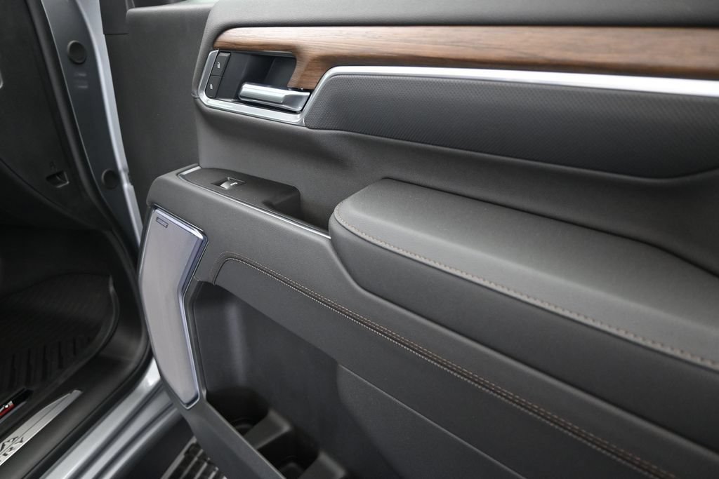 New 2026 Chevrolet Silverado 2500 High Country w/ High Country Premium Package AWD/4WD image 24