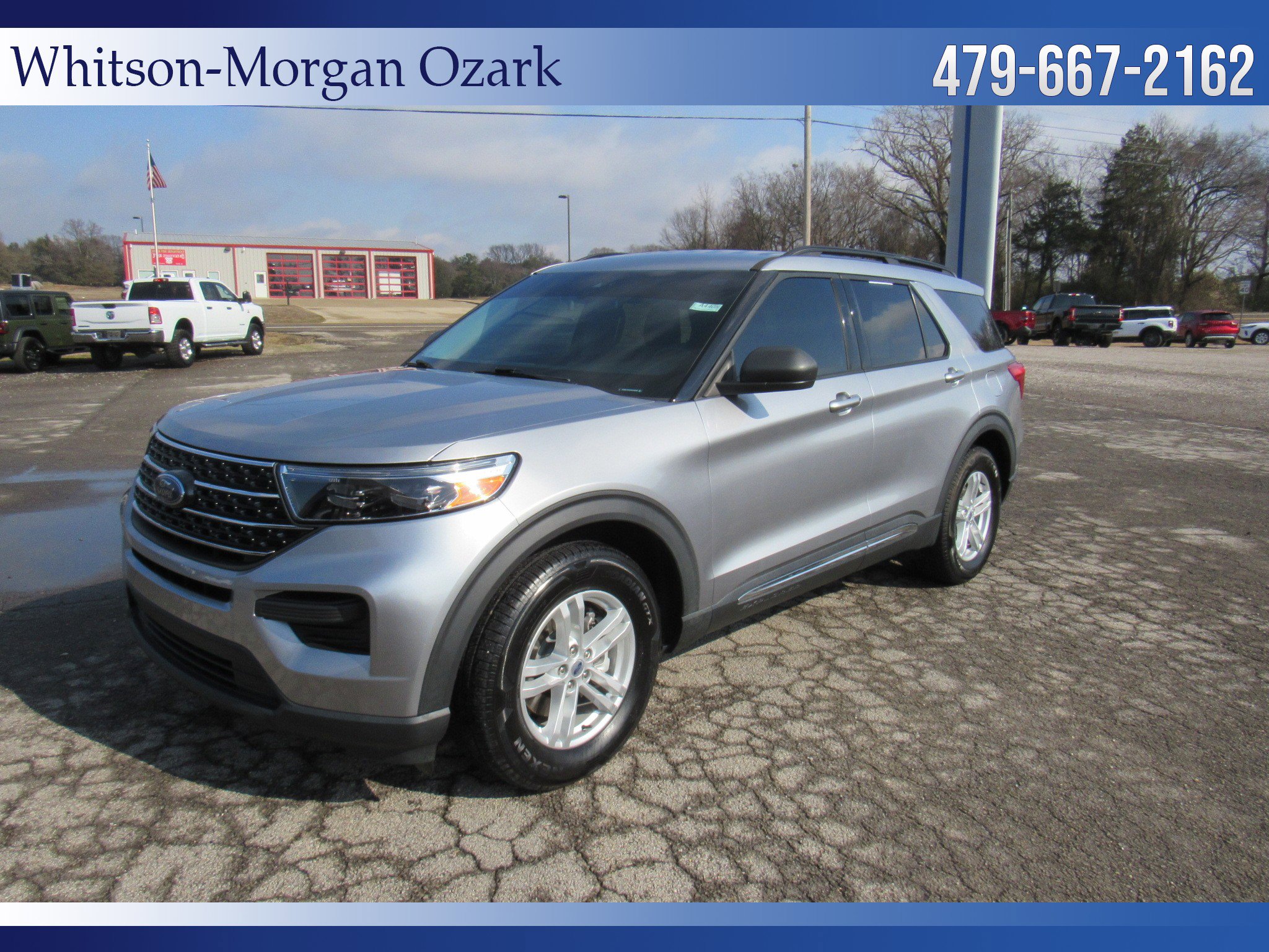 Used 2021 Ford Explorer XLT image 3