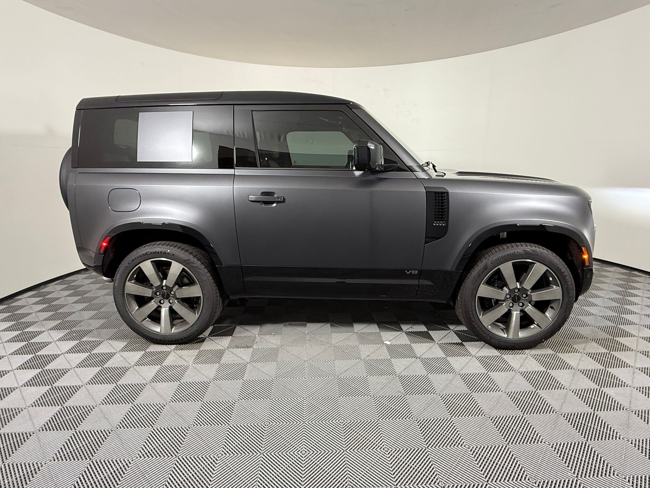 New 2026 Land Rover Defender 90 V8 AWD/4WD image 8
