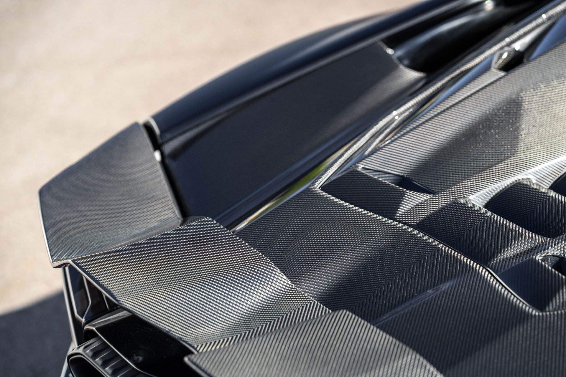 Used 2025 Lamborghini Revuelto AWD/4WD image 36