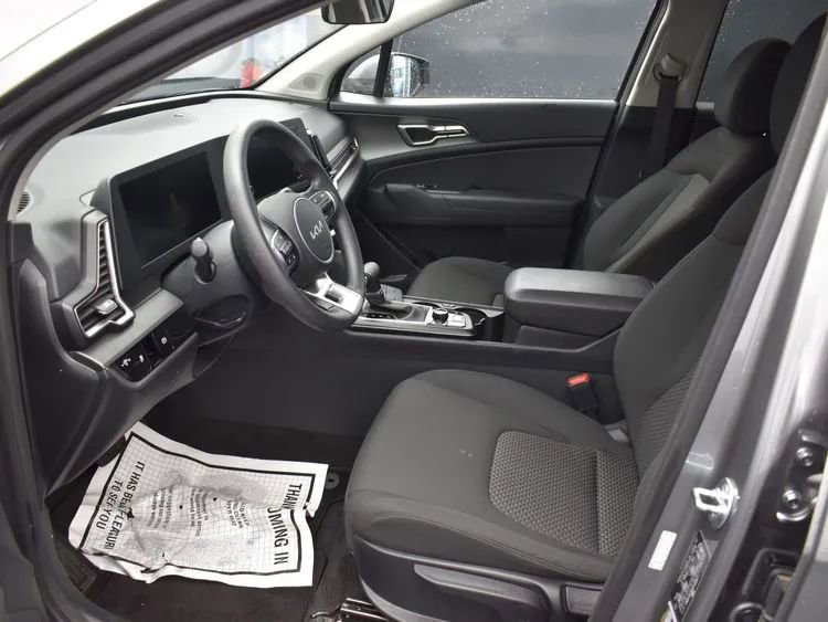 Used 2024 Kia Sportage LX image 14