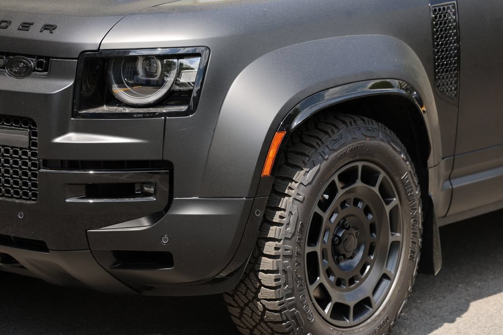 New 2026 Land Rover Defender 110 OCTA AWD/4WD image 6
