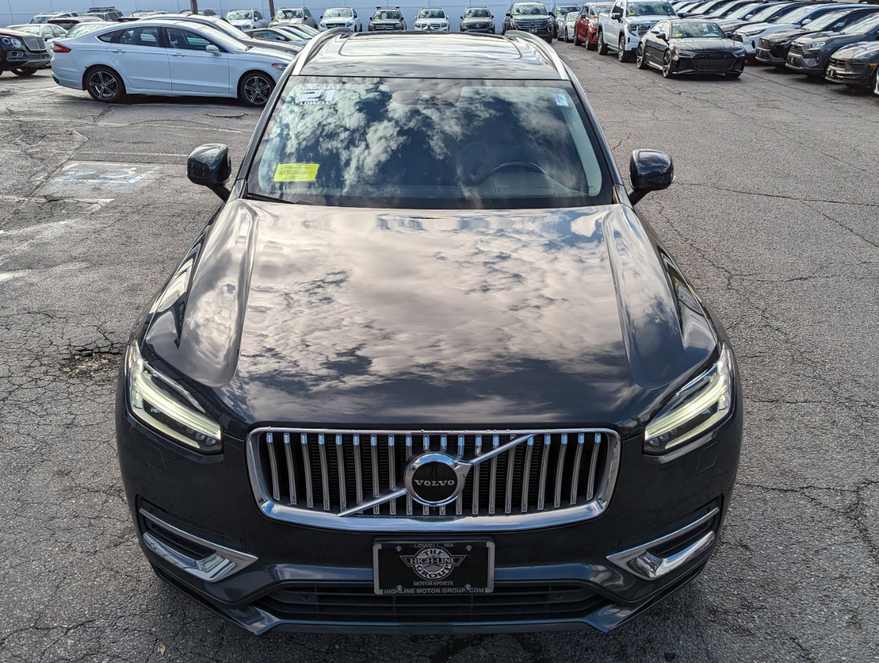 Used 2021 Volvo XC90 T6 Inscription w/ Protection Package image 3