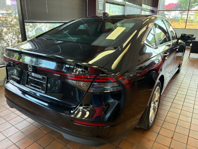 Used 2023 Honda Accord LX image 9