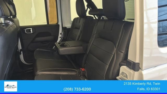 Used 2022 Jeep Wrangler Unlimited Sahara w/ Cold Weather Group AWD/4WD image 29