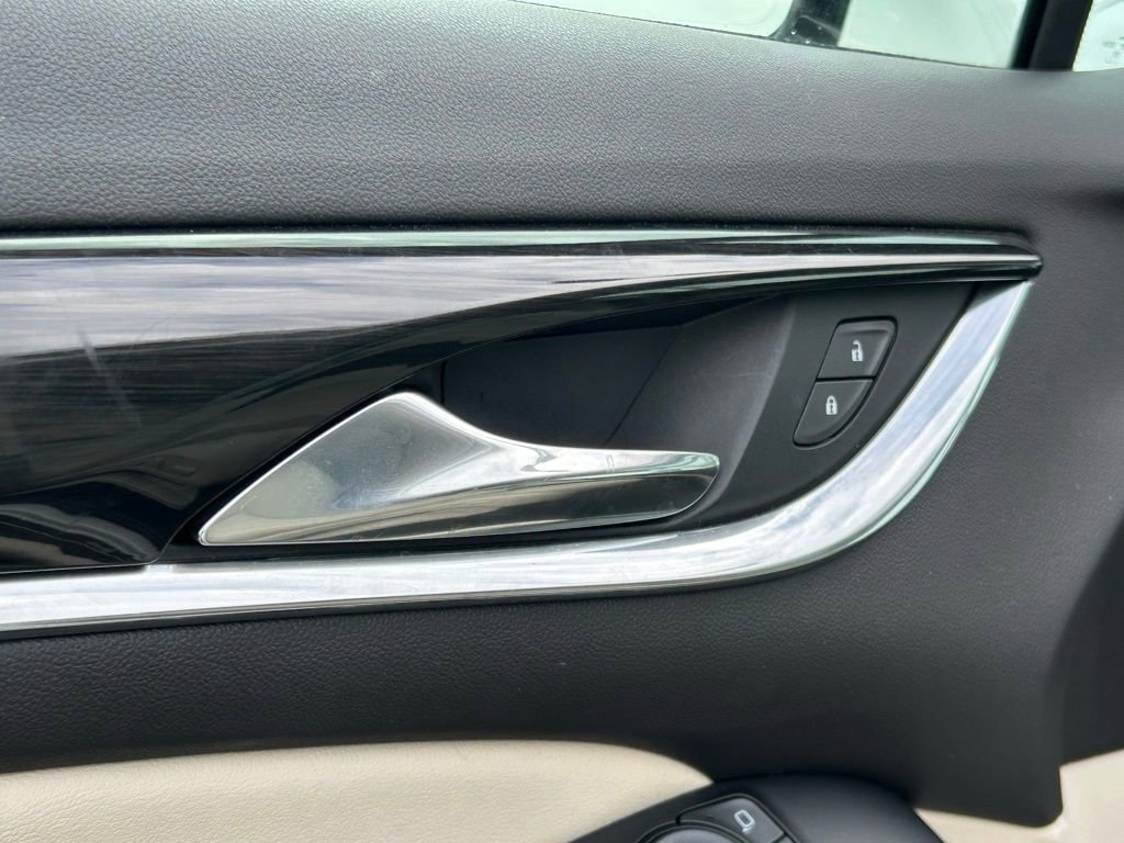 Used 2023 Buick Enclave Essence w/ Experience Buick Package image 62