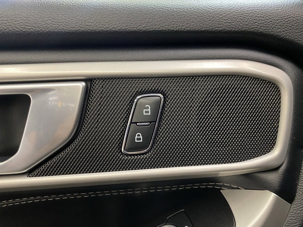 Used 2022 Ford Explorer XLT image 15