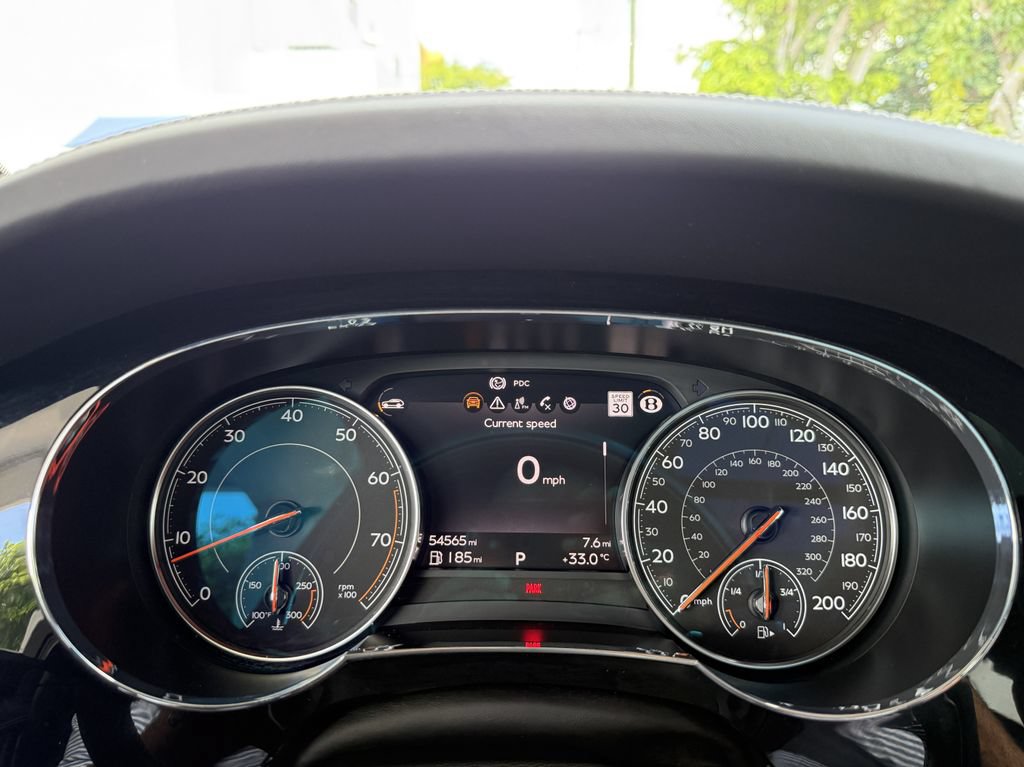 Used 2018 Bentley Bentayga AWD/4WD image 24