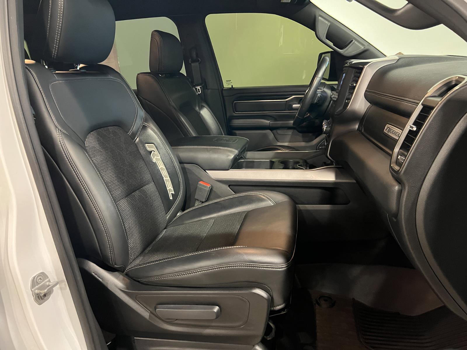 Used 2020 RAM 1500 Rebel image 35